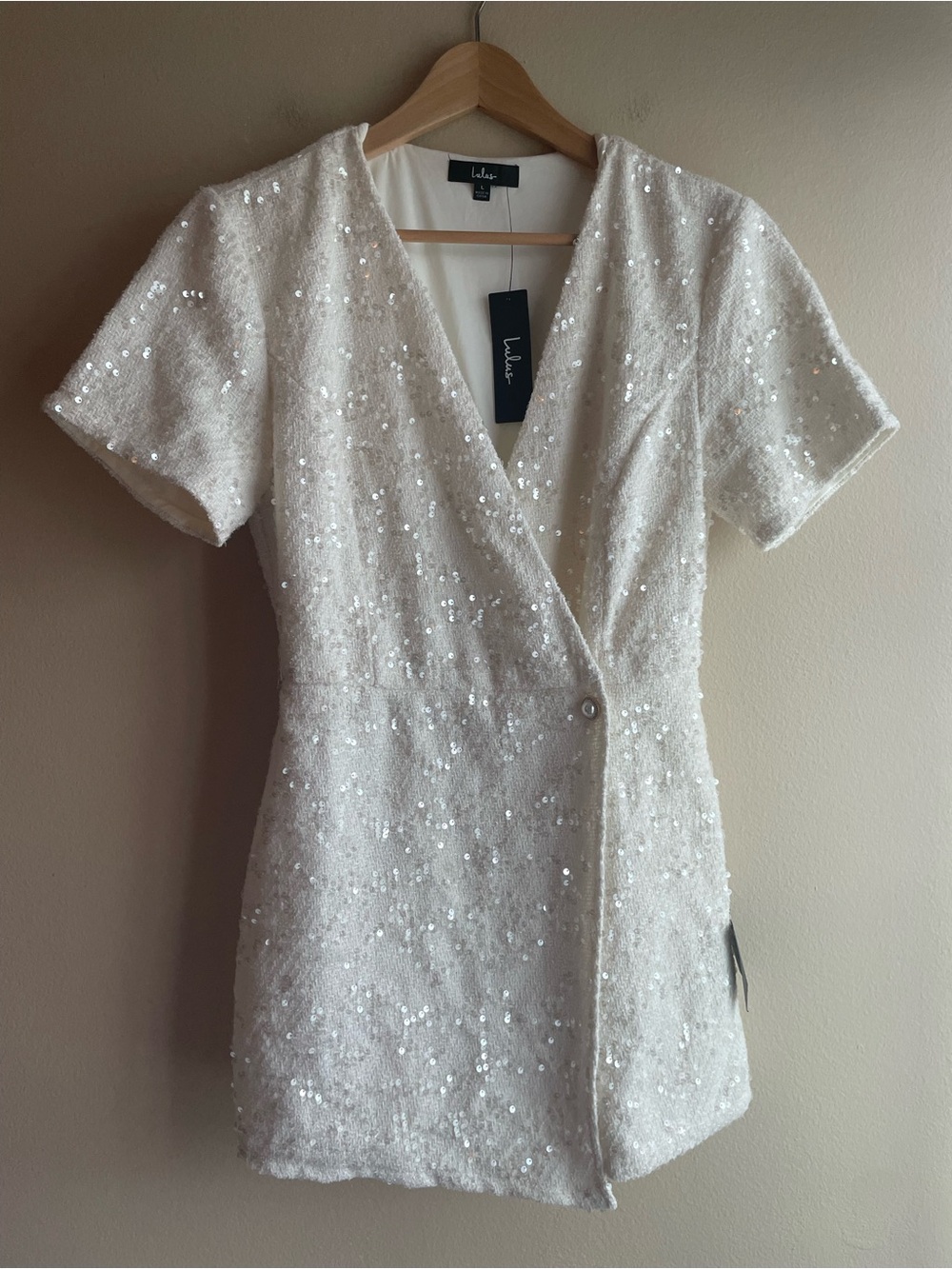 New Lulu's Women Ivory Sequin Romper Wrap-Style Size Large